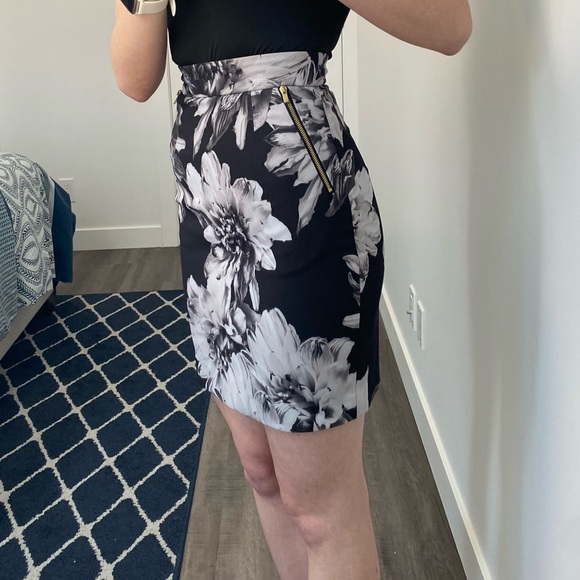 Floral Pencil Skirt - Gold Zippers - H&M - Sz 4 - Picture 4 of 4